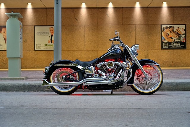 New M8 softail dual exhaust - Harley Davidson Forums