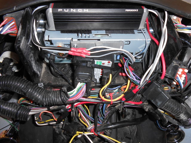 Adding a second amp & pair of speakers to a Road Glide ... 2006 flhx wiring diagram 