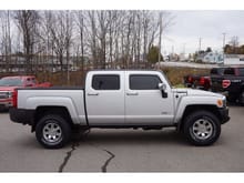 2010 Hummer H3T - 5 Spd Manual and ADV Pkg