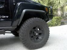 35&quot; Nitto Trail Grapplers mounted on 17&quot; KMC Revolvers