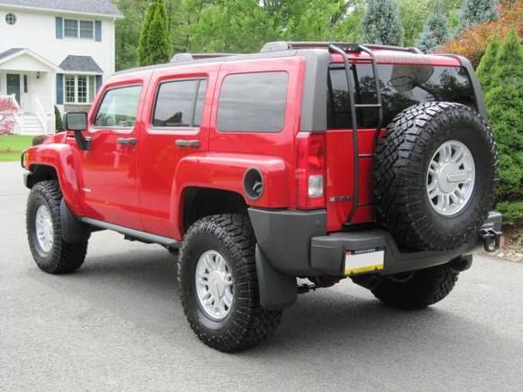 2009 H3 Rear View