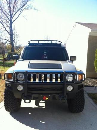 35" NITTO TRAIL GRAPPLERS WITH GOBI STEALTH RACK