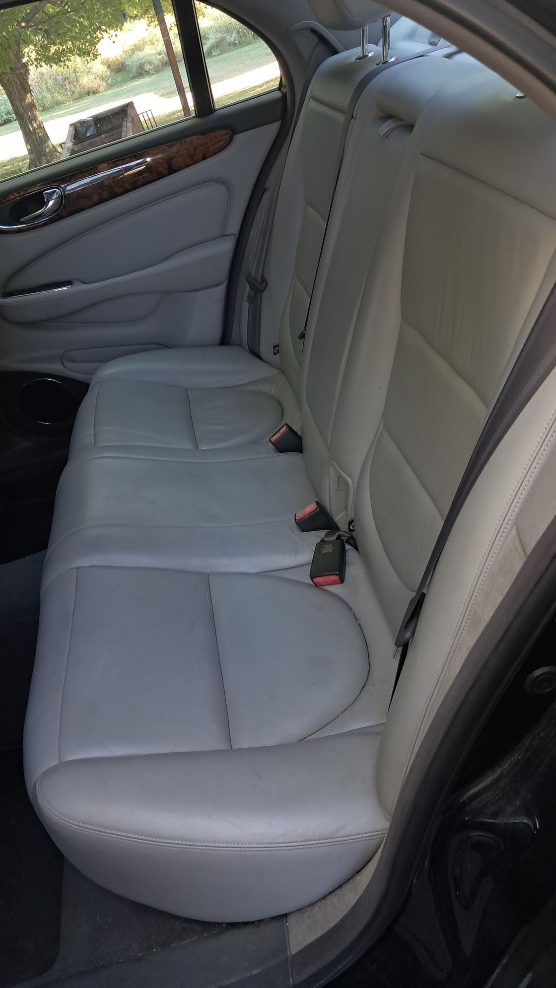 2004 Jaguar XJ8 - 2004 JAGUAR XJ8 - needs repair or good parts car - Used - VIN SAJEA71C94SG09252 - 129,000 Miles - 8 cyl - 2WD - Automatic - Sedan - Black - Kappa, IL 61738, United States