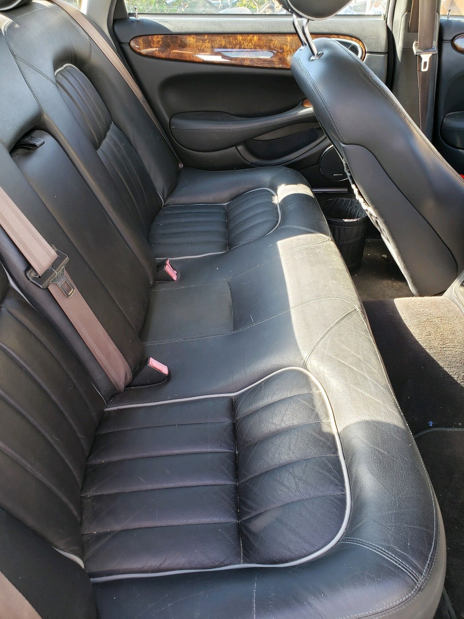 2000 Jaguar XJ8 - 2000 Jaguar XJ8 Blk/Blk - Good Runner - $1,200 OBO - Used - VIN SAJDA14C3YLF02654 - 130,500 Miles - 8 cyl - 2WD - Automatic - Sedan - Black - Ramona (san Diego), CA 92065, United States
