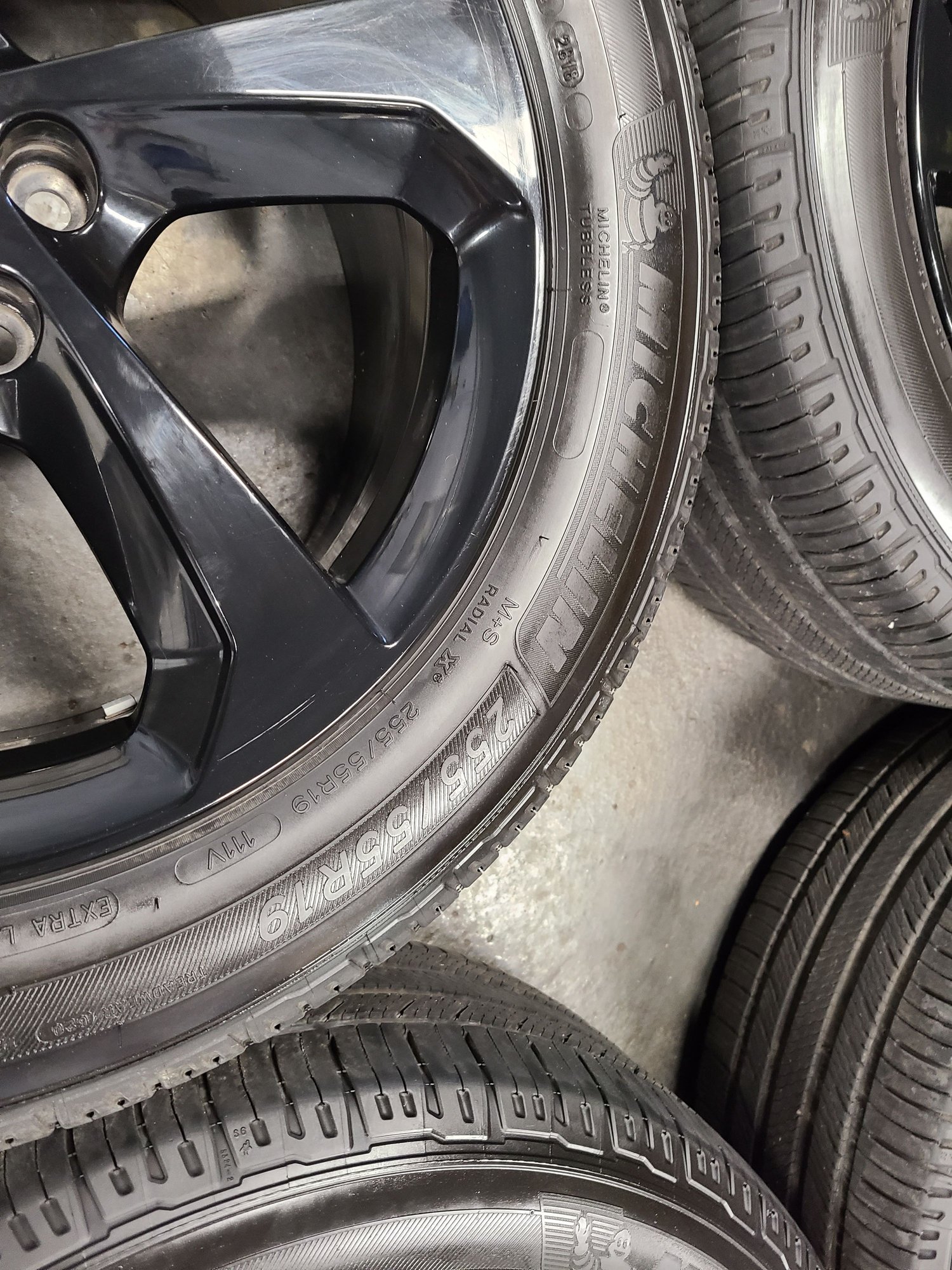 Wheels and Tires/Axles - 4x 19" Jaguar F-Pace Black Wheels & Michelin 255/55R19 Tires Factory OEM F Pace - Used - All Years Jaguar F-Pace - All Years Jaguar F-Type - Cleveland, OH 44135, United States