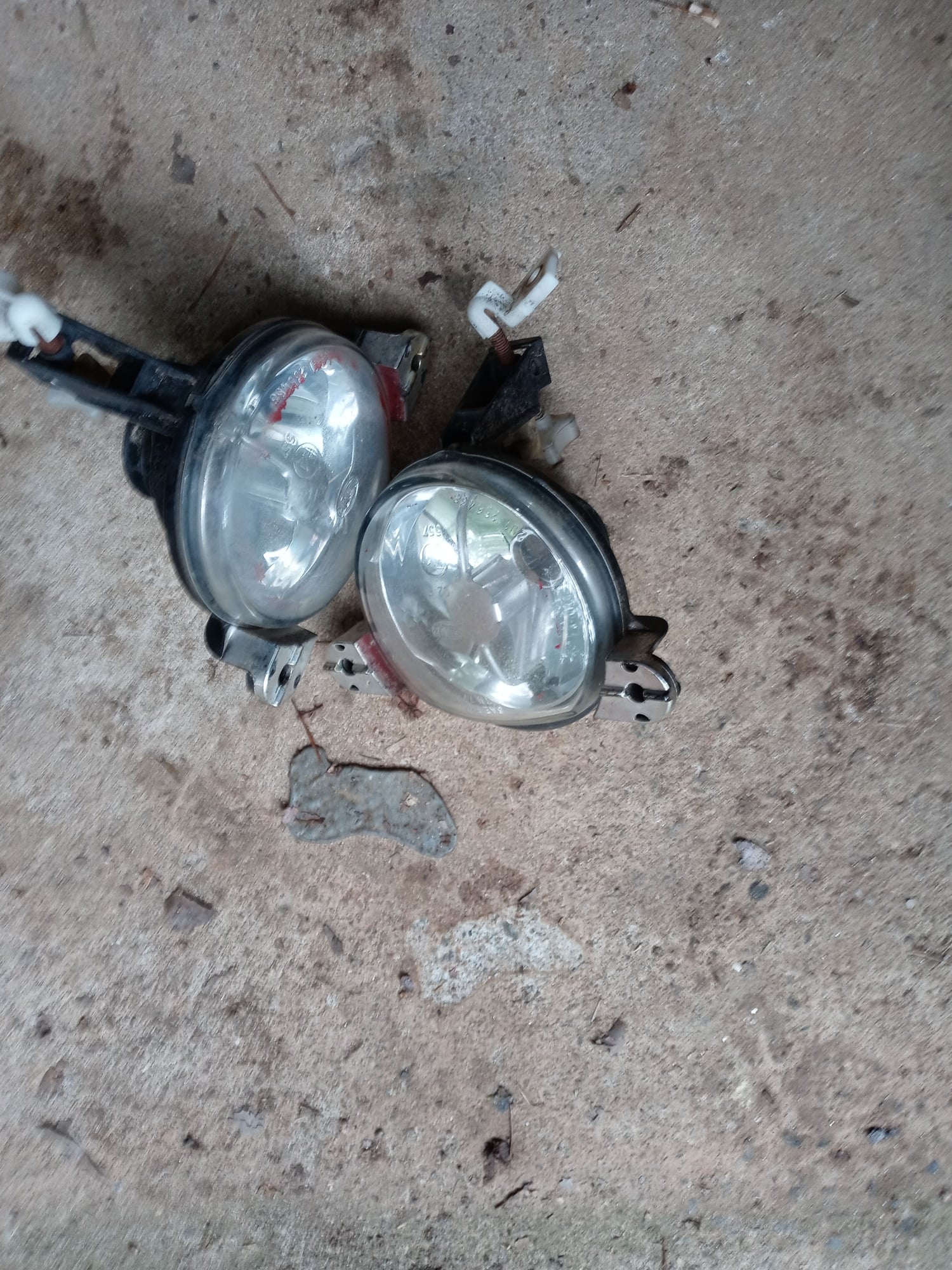 1997 Jaguar XK8 - 97-00 and 01-06  XK8 / XKR Fog light assemblies Left and Right - Lights - $50 - Atlanta, GA 30339, United States