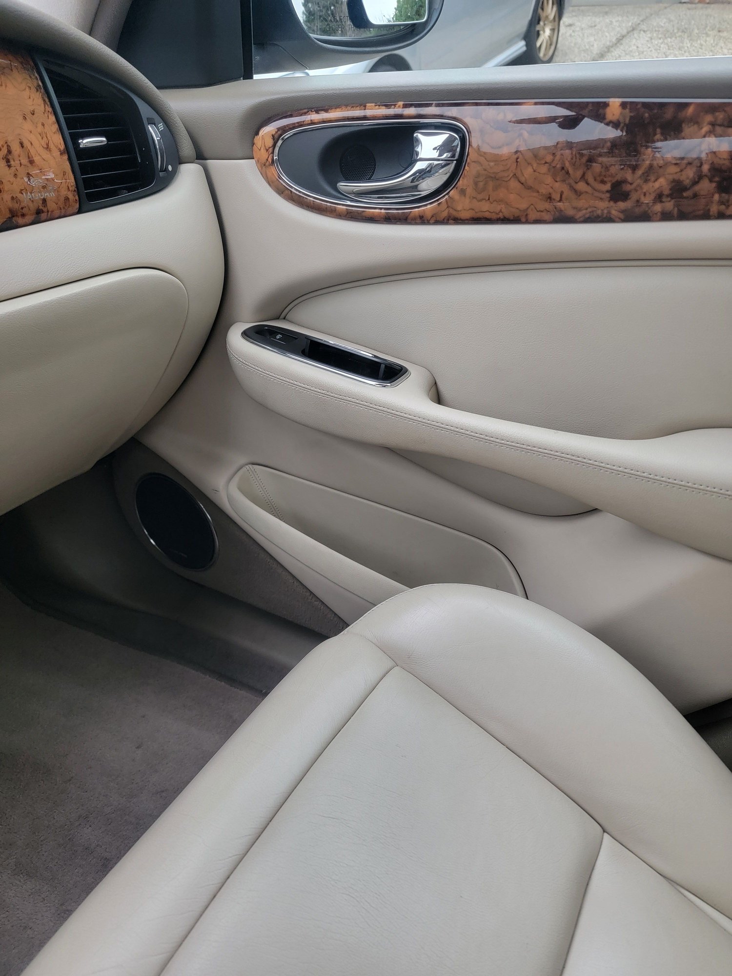 2004 Jaguar XJ8 - 2004 XJ8 for sale - New - VIN SAJWA71C14SG16572 - 133,000 Miles - 8 cyl - 2WD - Automatic - Sedan - Silver - Cameron Park, CA 95682, United States