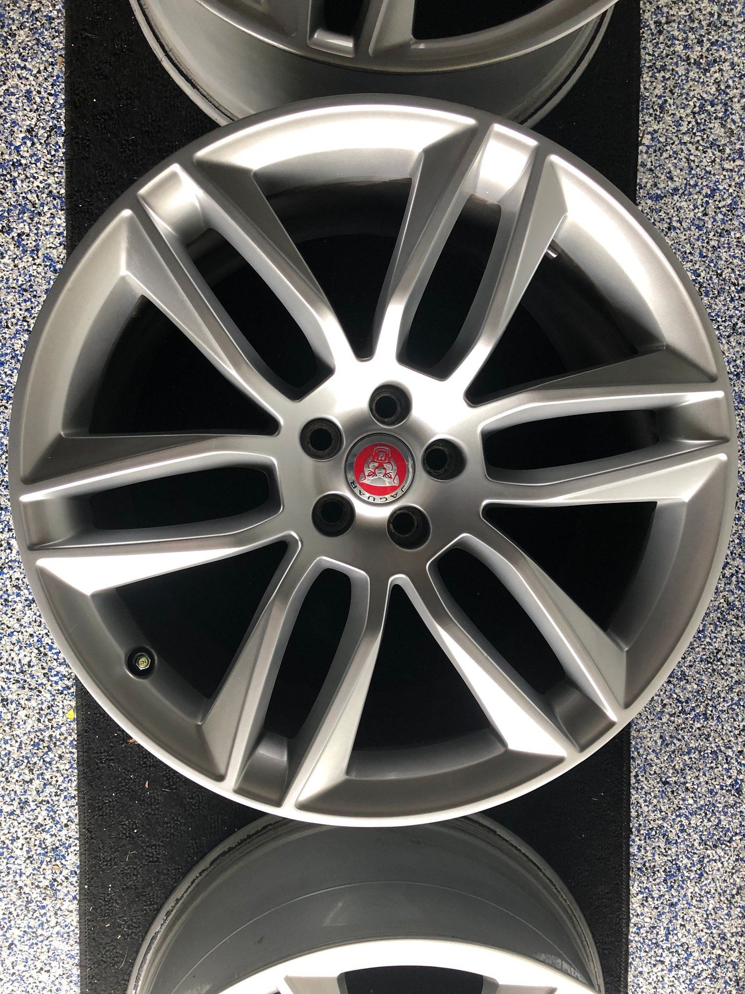 Wheels and Tires/Axles - OEM Silver F Type R Gyrodynes (20x9 et55, 20x10.5 et38) + TPMS - Used - 2014 to 2020 Jaguar F-Type - San Antonio, TX 78154, United States