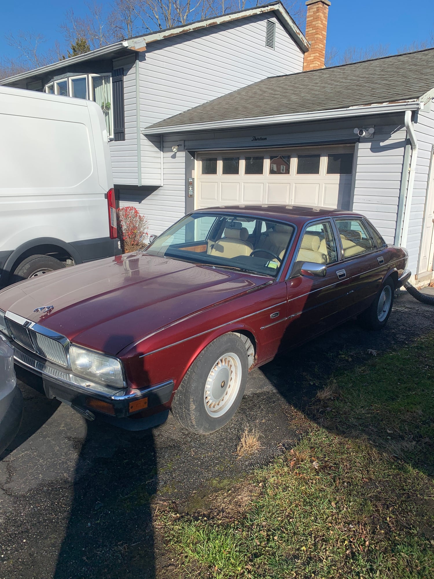 1990 Jaguar Vanden Plas - 1990 XJ6 Vanden Plas - Used - VIN SAJKY1741LC624331 - 72,542 Miles - 6 cyl - 2WD - Automatic - Sedan - Red - Fishkill, NY 12524, United States