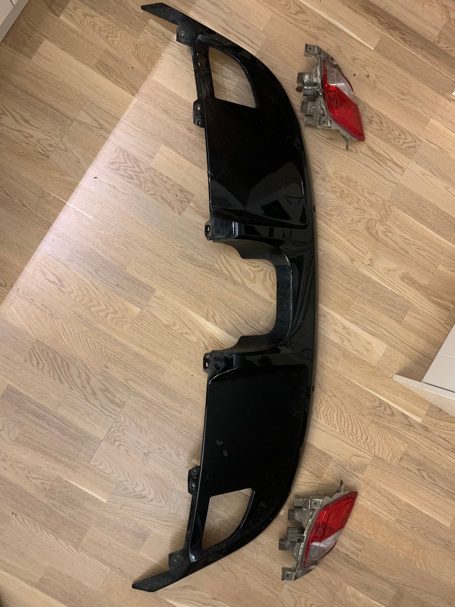 Accessories - F-Type - Steering wheel, diffusor + fog/reversing lights, Bronze paddles, - Used - 2014 to 2017 Jaguar F-Type - Falkenberg, Sweden