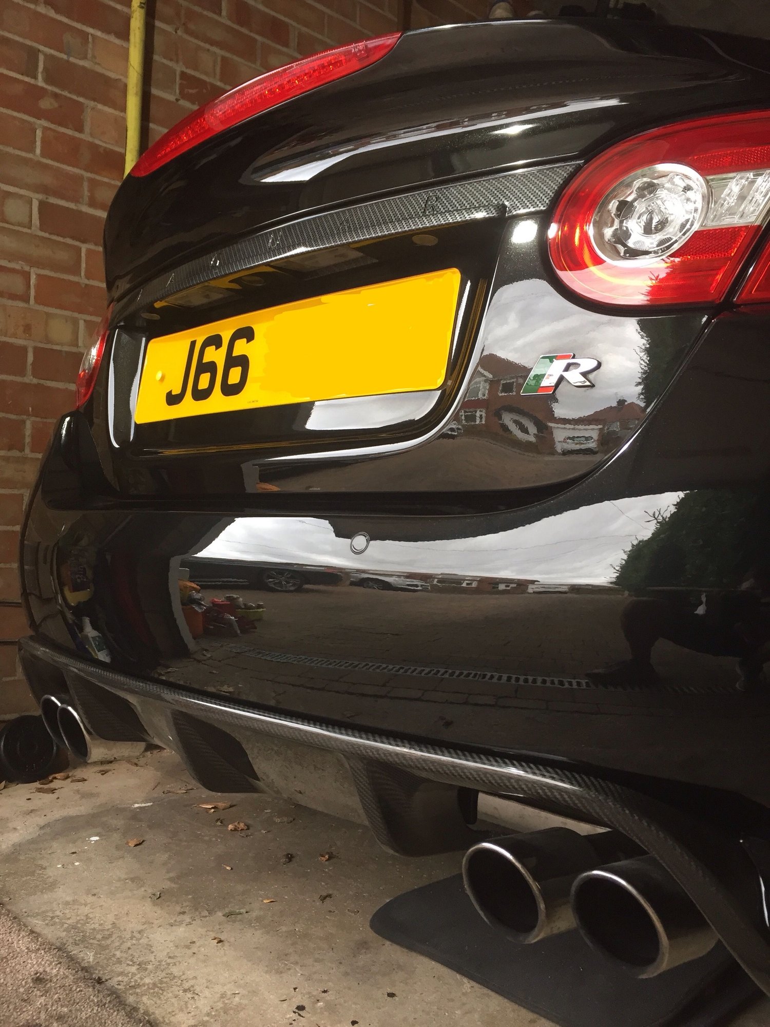 2008 Jaguar XKR - Outstanding Jaguar XK-R poss for sale - Used - VIN SAJAC43R399B30557 - 21,000 Miles - 8 cyl - 2WD - Automatic - Coupe - Black - Hull HU10, United Kingdom