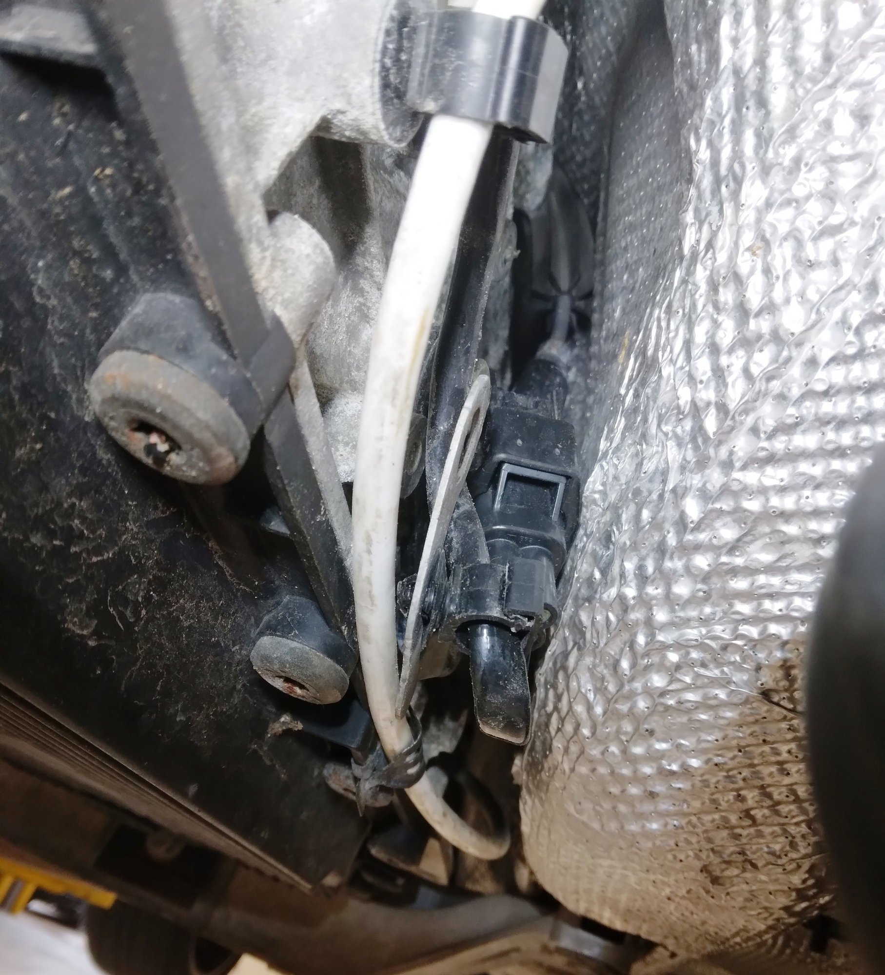 Have to unplug the B2S1 AFR sensor harness connector before removing the sensor.