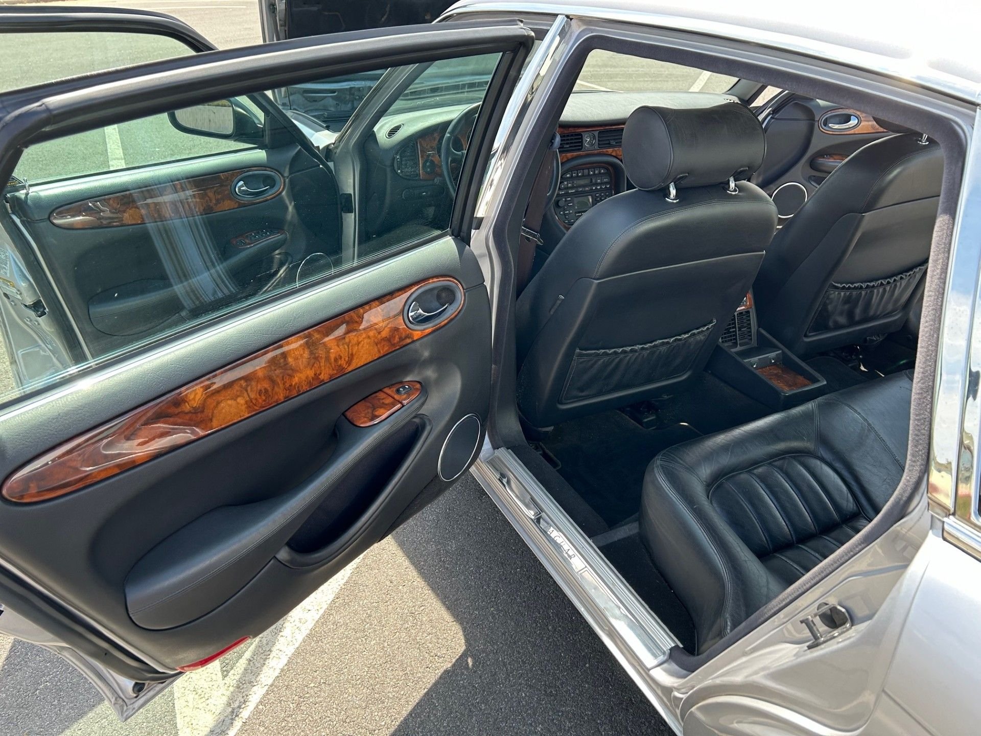 2000 Jaguar XJ8 - Amazing 2000 Jaguar XJ8 L Sport Silver Sedan w/ 111K Miles pure So. California Car - Used - VIN SAJDA23C4YLF06834 - 111,000 Miles - 8 cyl - 2WD - Automatic - Sedan - Silver - Redondo Beach, CA 90277, United States