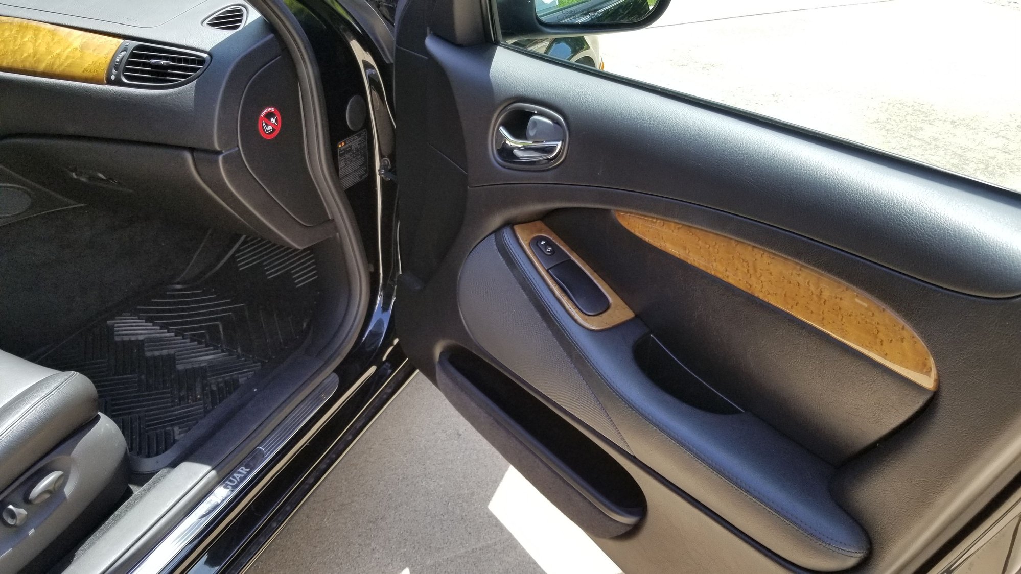 2000 Jaguar S-Type - Original Owner S Type - Used - VIN SAJDA01C6YFL12308 - 37,800 Miles - 6 cyl - 2WD - Automatic - Sedan - Black - Edwardsville, IL 62025, United States