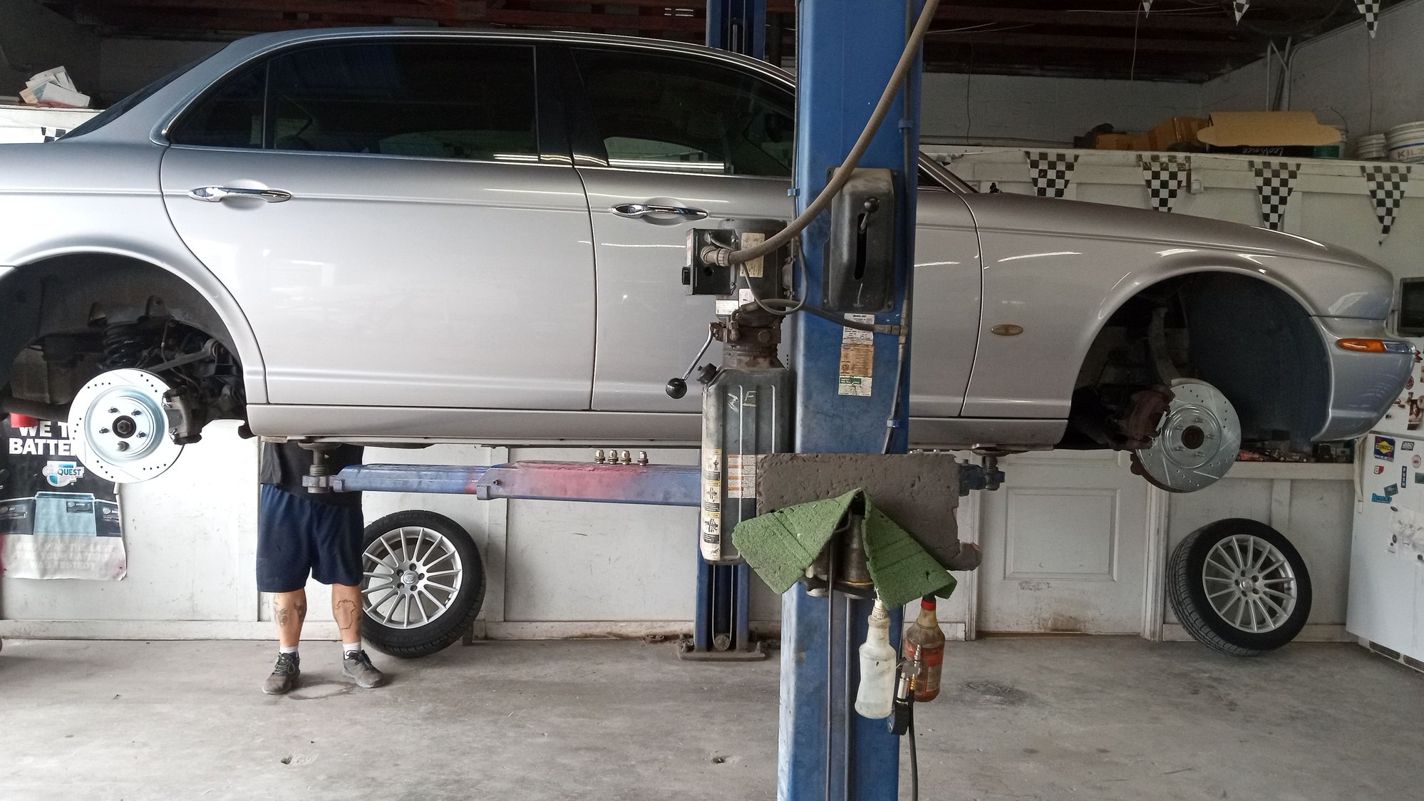 2006 Jaguar XJ8 - 2006 Jaguar XJ8-L Parts - New Port Richey, FL 34652, United States