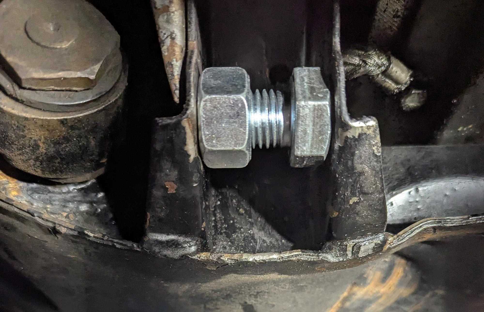 M20 bolt spreading ears.