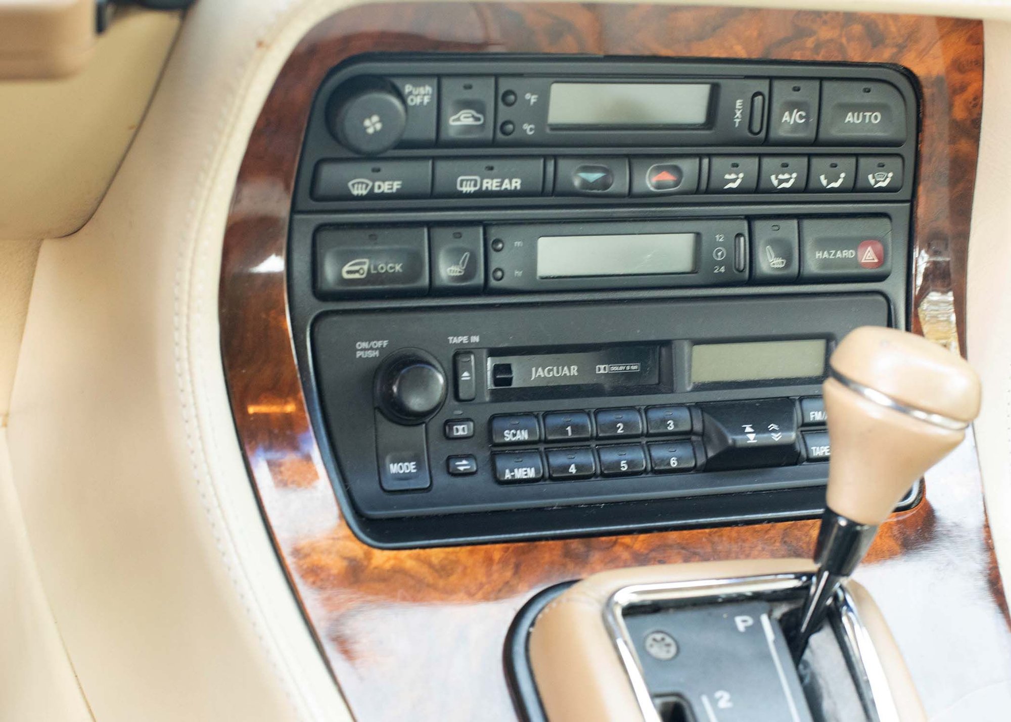 1996 Jaguar Vanden Plas - Has a Soul! 1996 Jaguar VP - Clean, AutoCheck=57, Beautiful color - Jade, - Used - VIN SAJKX6246TC784440 - 6 cyl - 2WD - Automatic - Sedan - Other - Garland, TX 75044, United States