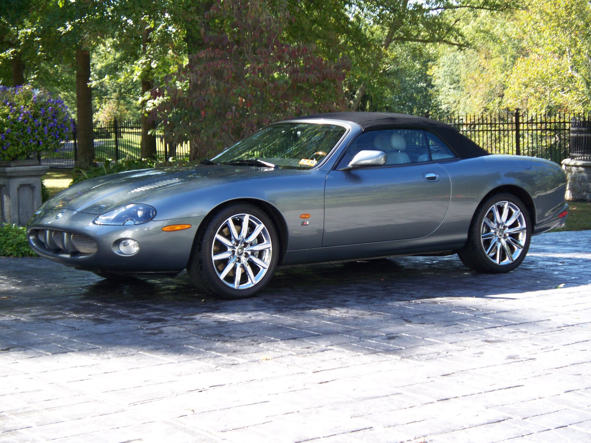 2004 Jaguar XKR - Nice 2004 XKR - Used - VIN SAJDA42B443A37615 - 8 cyl - 2WD - Automatic - Convertible - Gray - Parkersburg, WV 26104, United States