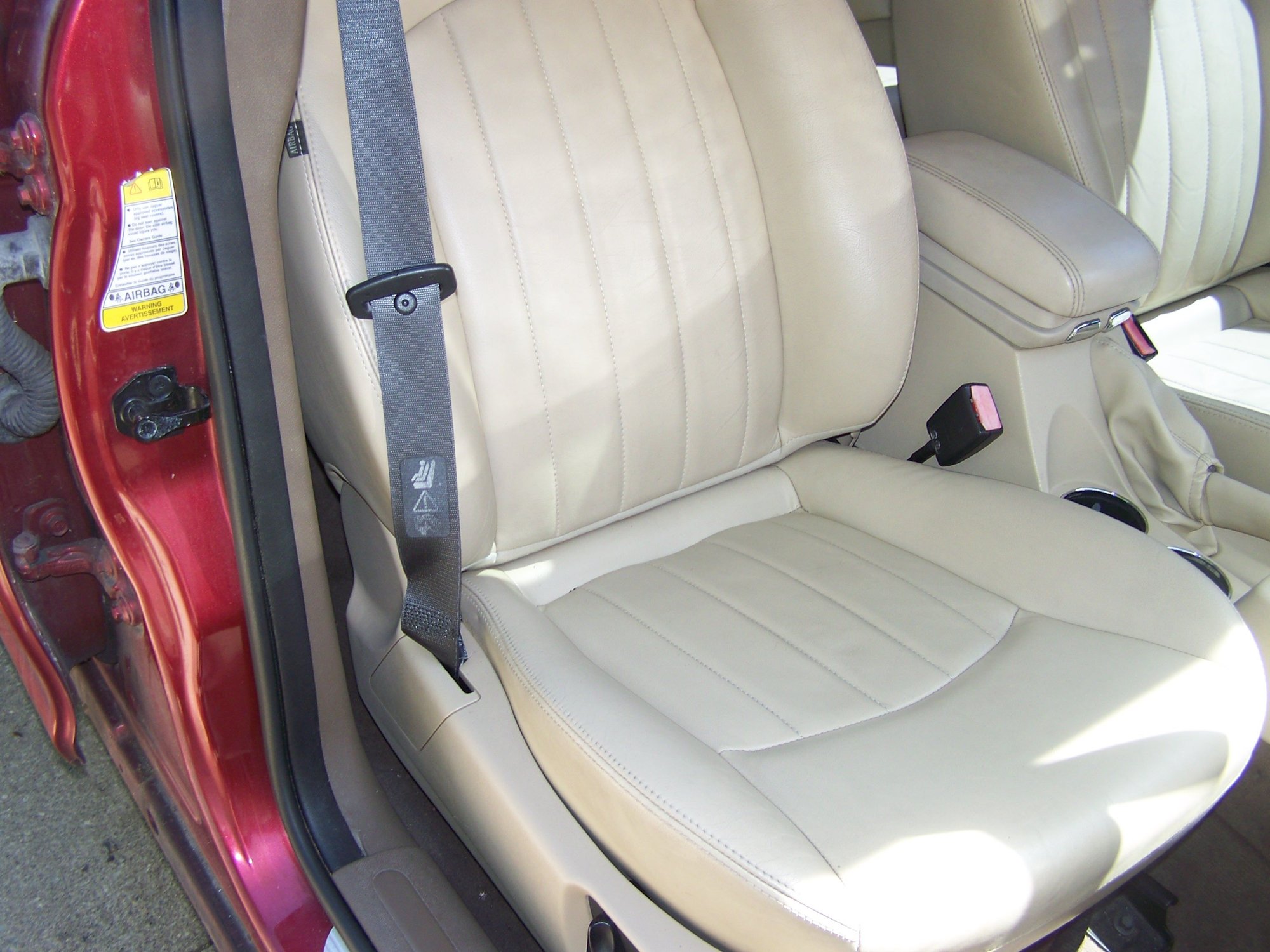 2006 Jaguar X-Type - 2006 X-Type Right Front Full Power Seat Complete Make Offer - Interior/Upholstery - $1 - Akron, OH 44320, United States