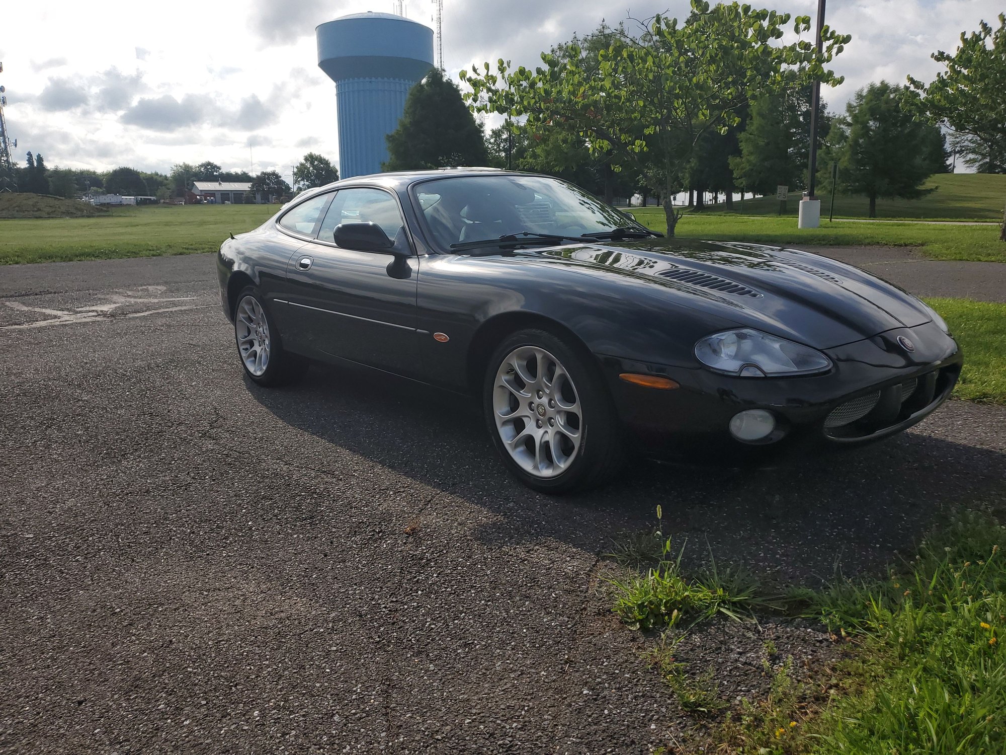 2002 Jaguar XKR - 2002 jaguar xkr 4.0 sc - Used - VIN SAJDA41B62PA24114 - 102,500 Miles - 8 cyl - 2WD - Automatic - Coupe - Black - Newark, DE 19711, United States