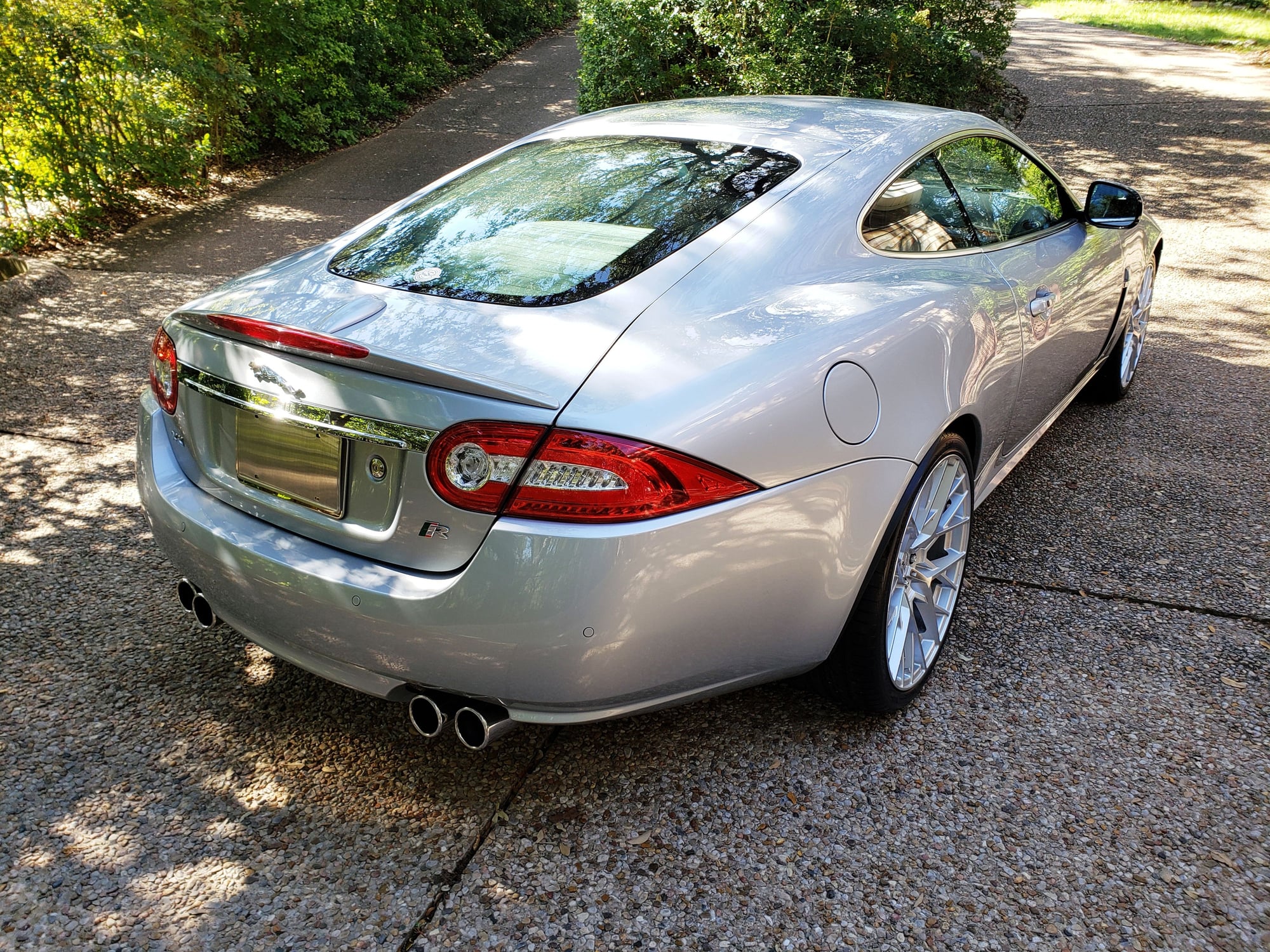 2010 Jaguar XKR - 2010 jaguar xk-r -- exceptional condition - Used - VIN SAJWA4DC4AMB37184 - 42,800 Miles - 8 cyl - 2WD - Automatic - Coupe - Silver - Austin, TX 78730, United States