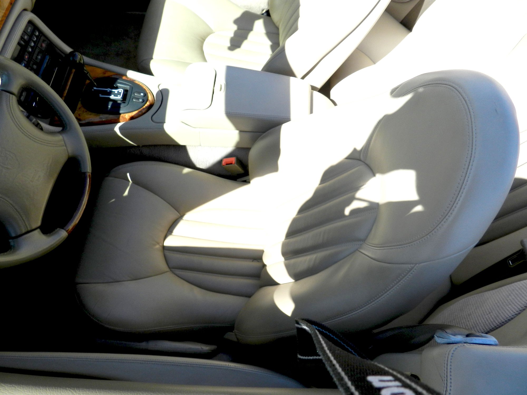 1998 Jaguar XK8 - 98 Jaguar XK8 Upgrades Are Done - Used - VIN SAJGX2244WC018659 - 95,000 Miles - 8 cyl - 2WD - Automatic - Convertible - Beige - Las Vegas, NV 89130, United States