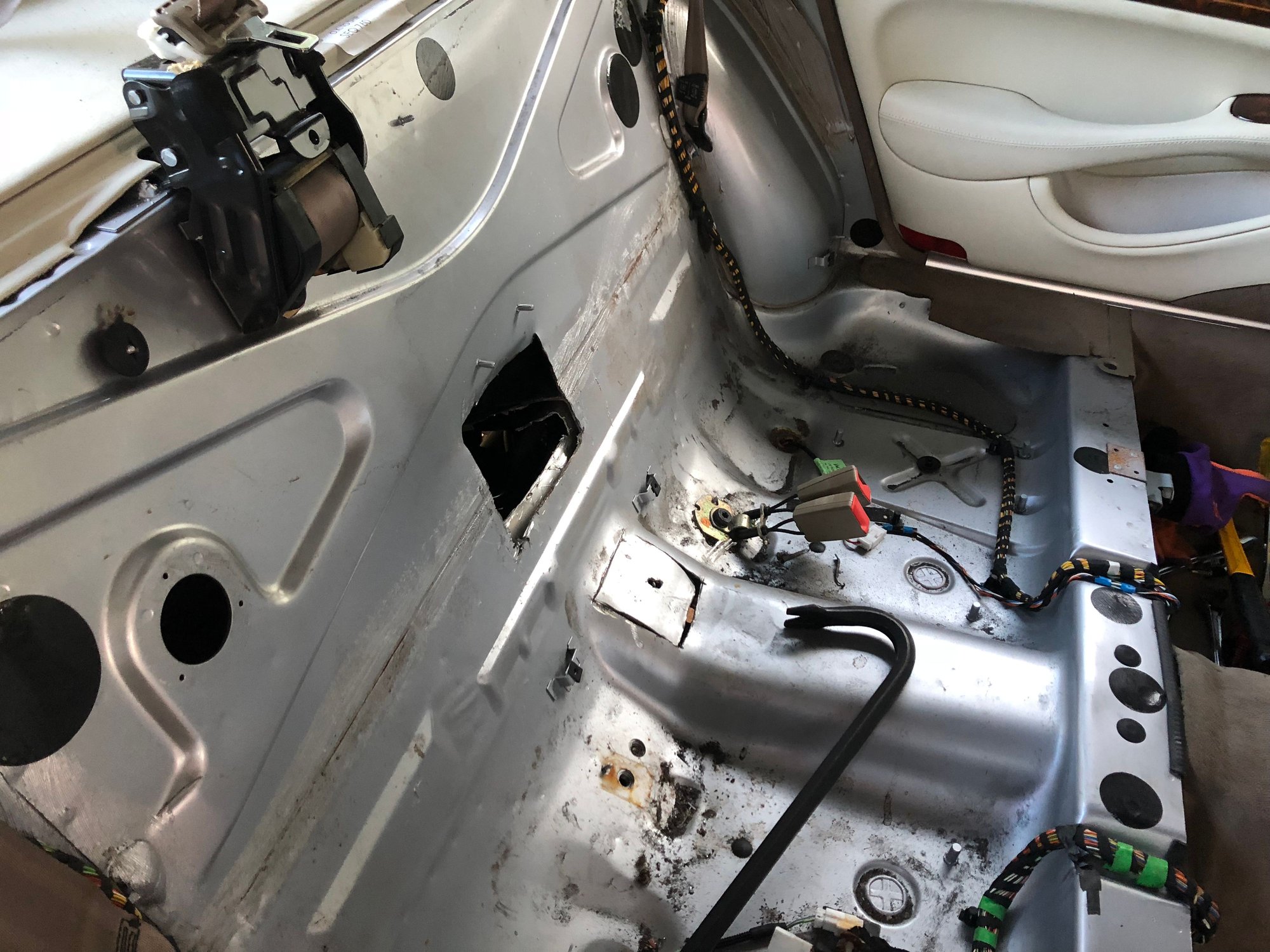 2002 Vanden Plas XJ8 remove gas tank access to fuel lines Jaguar Forums Jaguar Enthusiasts Forum
