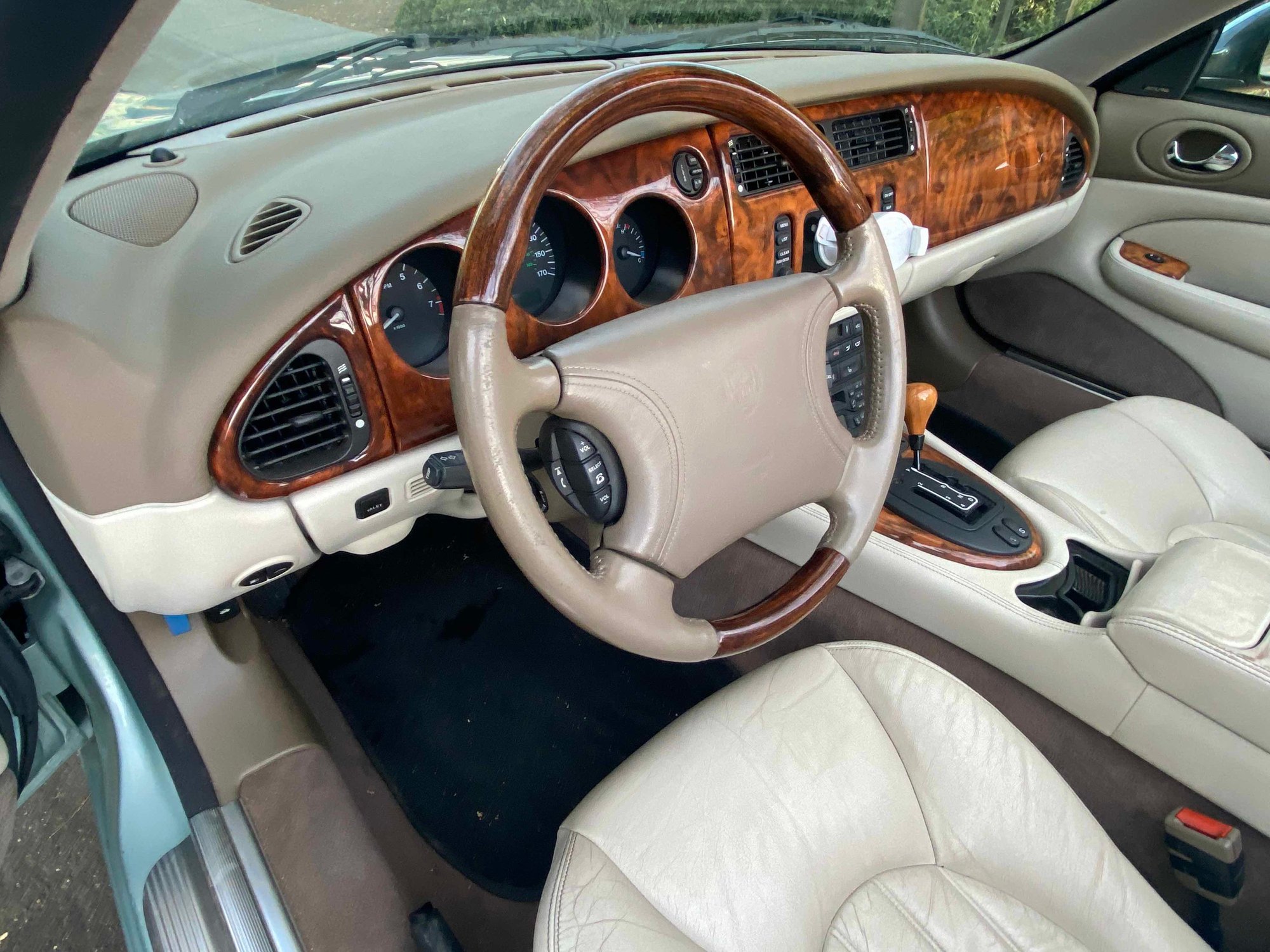 2000 Jaguar XK8 - Gorgeous 2000 XK8 (75k miles) - Used - VIN SAJJA42C1YNA07011 - 75,300 Miles - 8 cyl - 2WD - Automatic - Convertible - Blue - Sacramento, CA 95618, United States