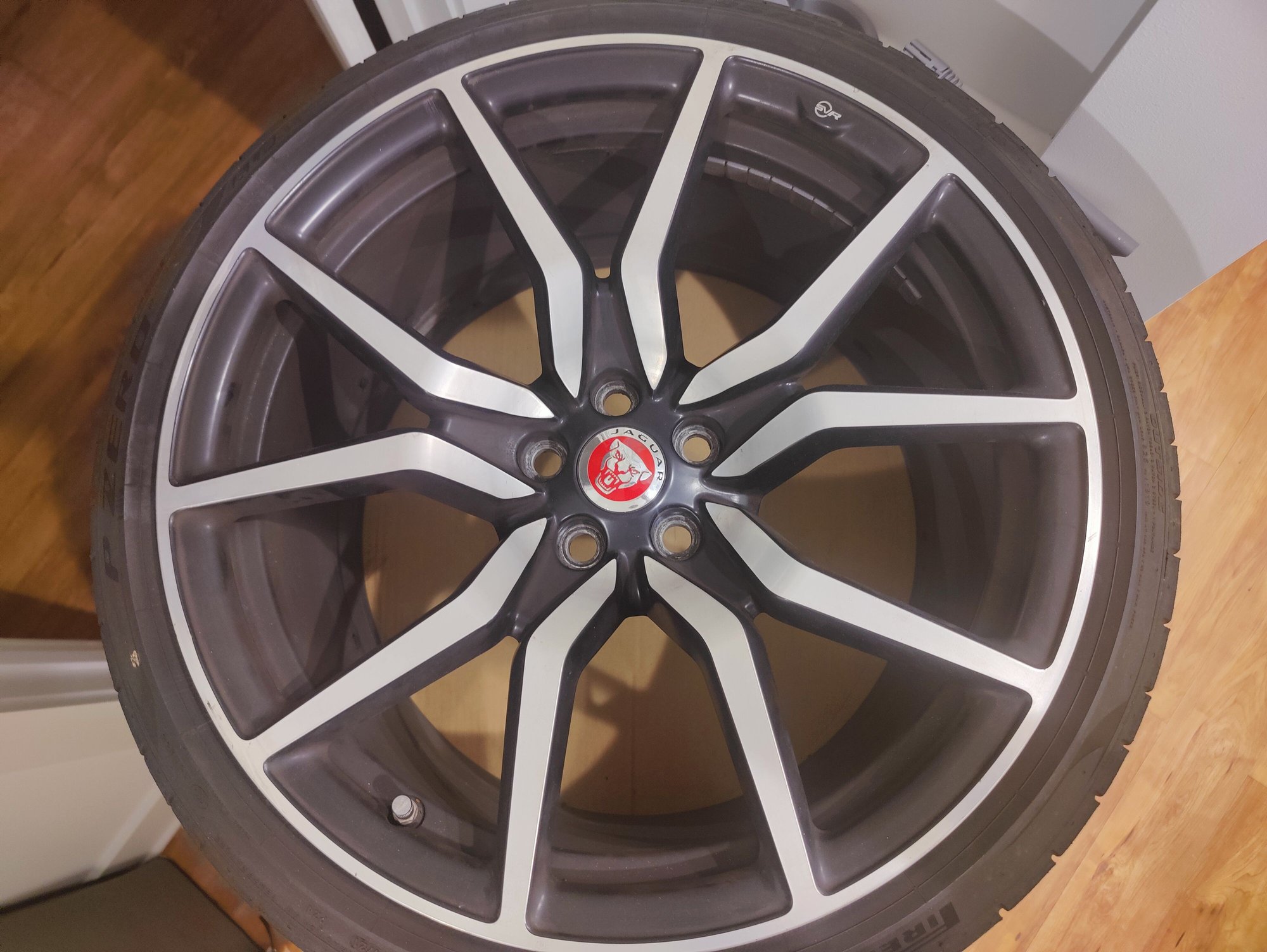 Wheels and Tires/Axles - F-TYPE SVR MAELSTROM Wheel - Used - 2014 to 2023 Jaguar F-Type - Chamblee, GA 30341, United States