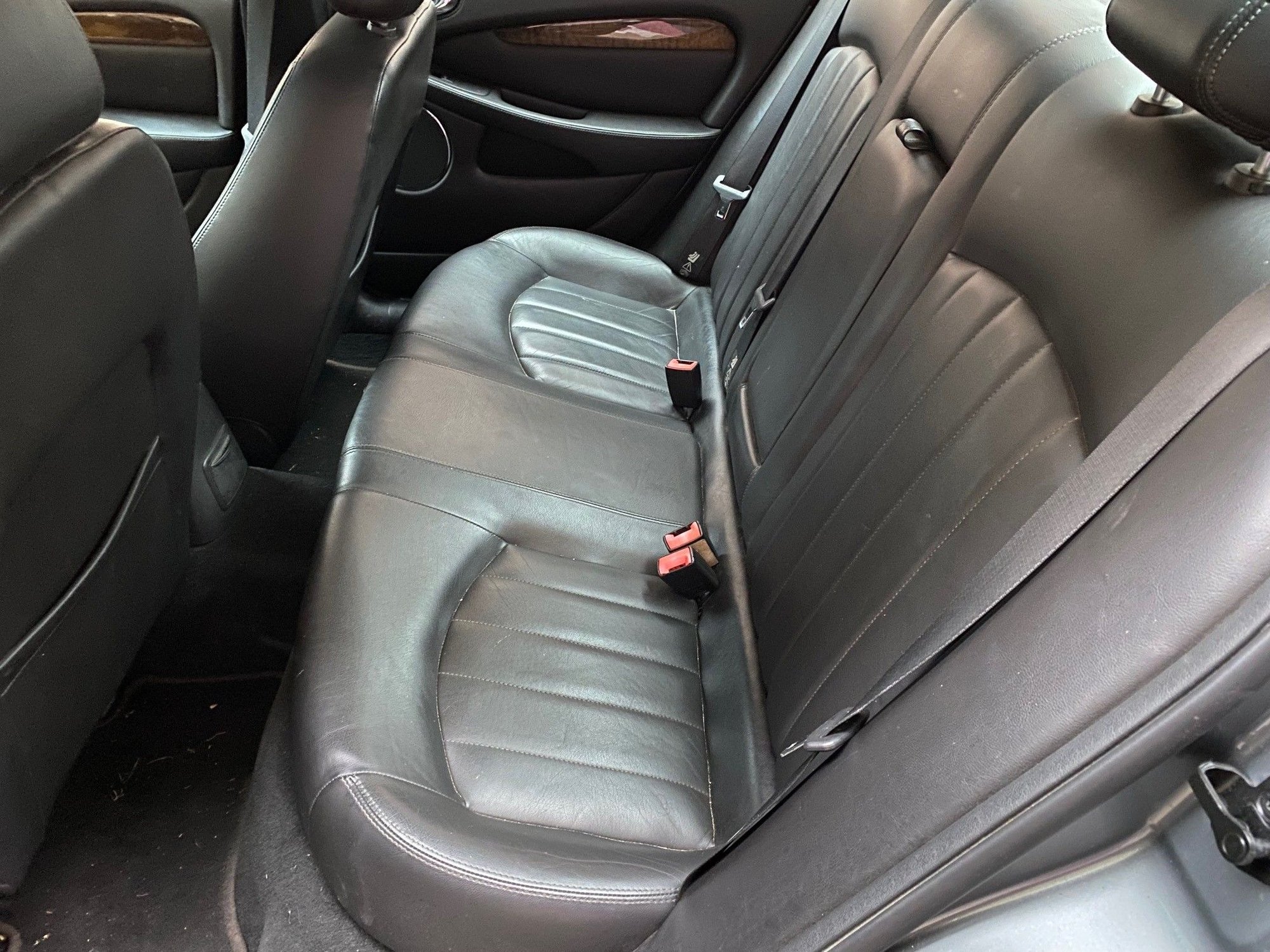 2004 Jaguar X-Type - Jaguar X-Type 3.0 AWD 2004 - Needs Work - $2,500 NYC - Used - VIN SAJEA51C74WD86948 - 92,000 Miles - 6 cyl - 4WD - Automatic - Sedan - Gray - New York, NY 11249, United States