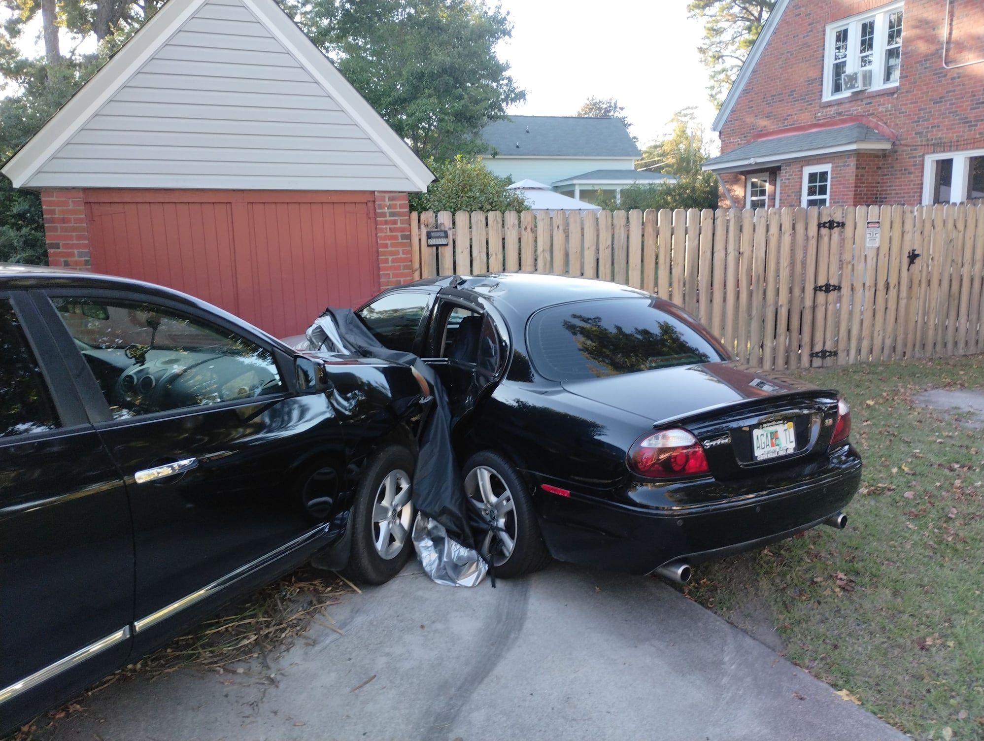 2006 Jaguar S-Type - 2006 S Type R, ENTIRE CAR FOR SALE FOR PARTS. - Lumberton, NC 28358, United States