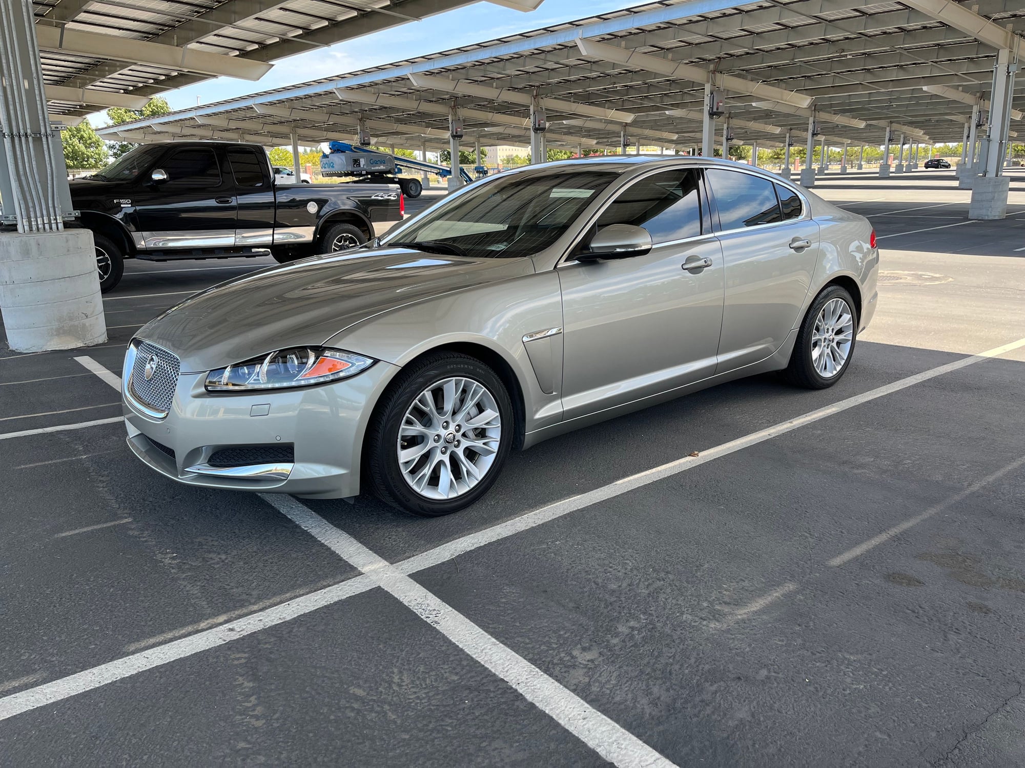 2012 Jaguar XF - 2012 Jaguar XF NA 5.0L V8 - Used - VIN SAJWA0FB2CLS38842 - 26,000 Miles - 8 cyl - 2WD - Automatic - Sedan - Beige - Vacaville, CA 95687, United States