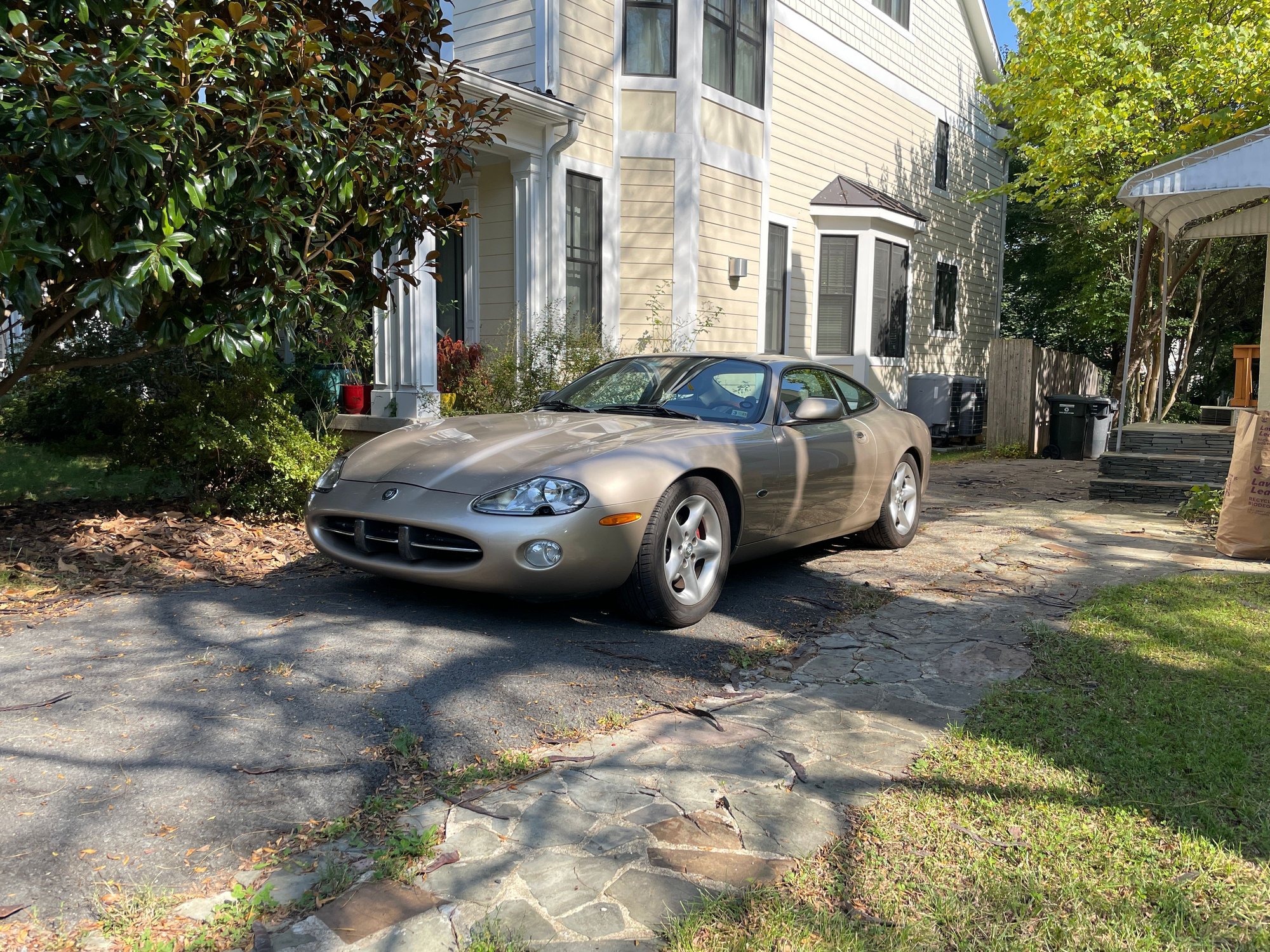 2002 Jaguar XK8 - 2002 XK8 Coupe - Falls Church VA - Used - VIN SAJDA41C82NA24412 - 110,000 Miles - 8 cyl - 2WD - Automatic - Coupe - Gold - Falls Church, VA 22046, United States