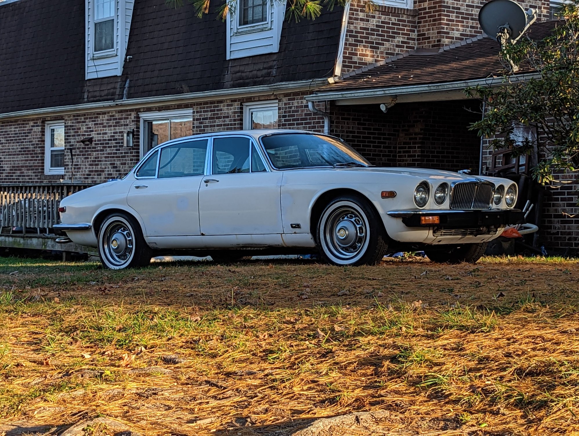1976 Jaguar XJ12 - 1976 XJ12L: For Parts or Engine Swap? - Used - VIN UG2G50551 - 60,221 Miles - 12 cyl - 2WD - Automatic - Sedan - White - Hinton, WV 25951, United States