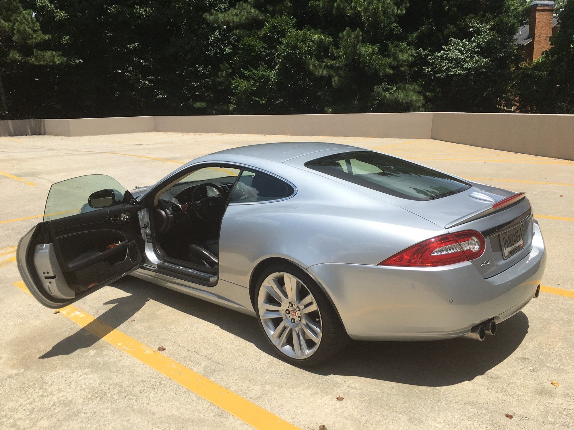 2011 Jaguar XKR - 2011 Jaguar XKR Coupe For Sale - Used - VIN SAJWA4DC5BMB40869 - 68,000 Miles - 8 cyl - 2WD - Automatic - Coupe - Silver - Atlanta, GA 30324, United States