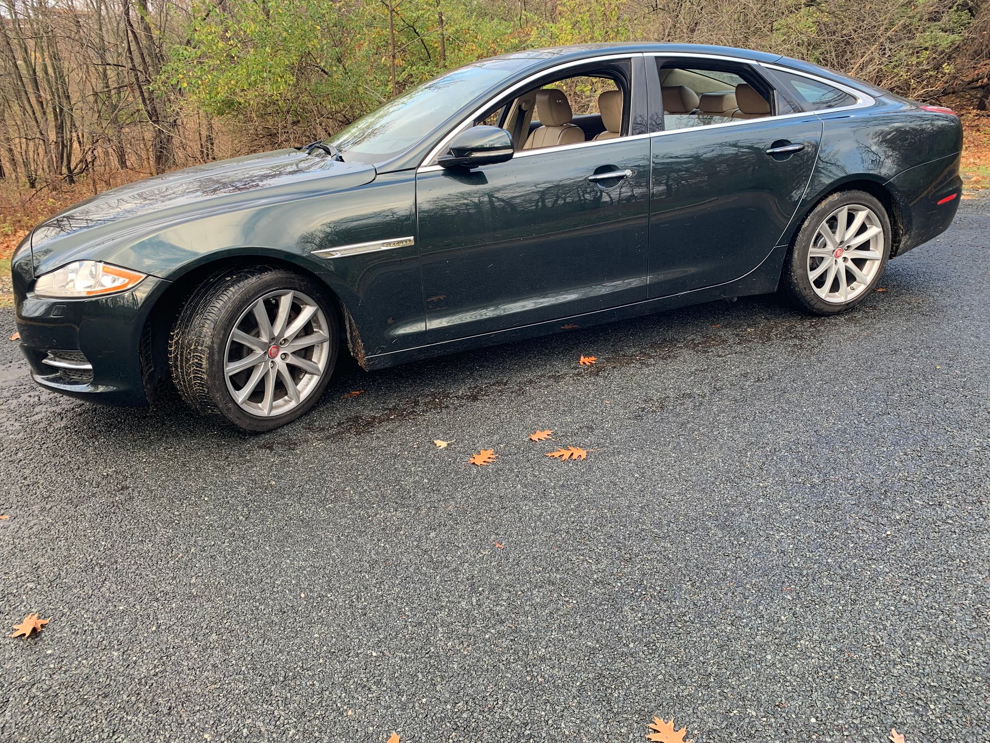 2011 Jaguar XJ - 2011 XJ X351 5.0L NA Botanical Green and London Tan with suede headliner  Low mileage - Used - VIN SAJWA1CB9BLV15432 - 64,500 Miles - 8 cyl - 2WD - Automatic - Sedan - Other - Ann Arbor, MI 48105, United States