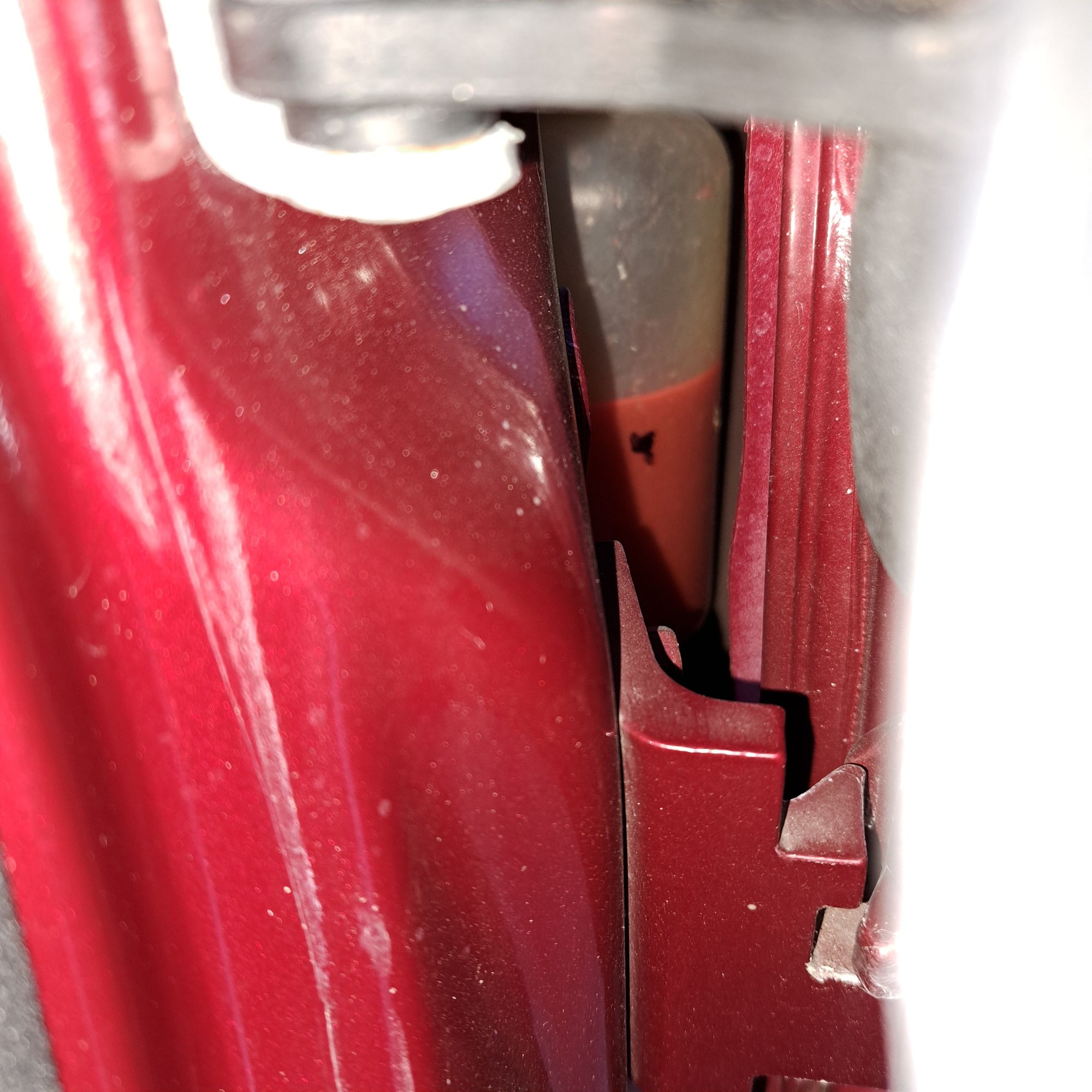 See small black mark on tank when I finished filling