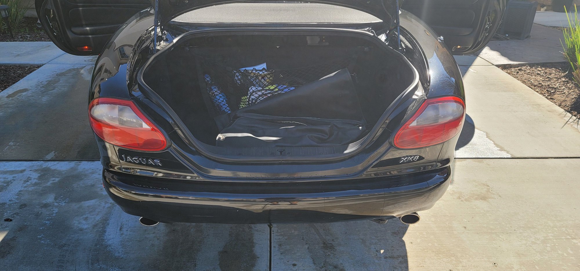 2000 Jaguar XK8 - Tripple black cat jaguar 2000 xk8 - Used - VIN SAJJA42C2YNA08099 - 105,000 Miles - 8 cyl - 2WD - Automatic - Convertible - Black - Valencia, CA 91354, United States