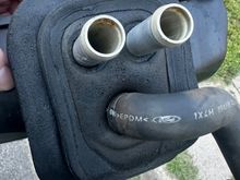 There wash a spring clamp, it’s just not on in this pic