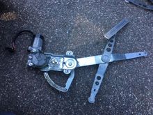 The lifting motor/mechanism