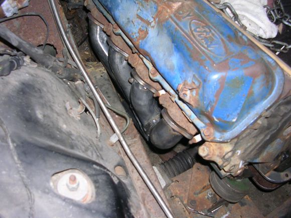 Nice clearance, I may even be able to remove the starter without dropping the header.