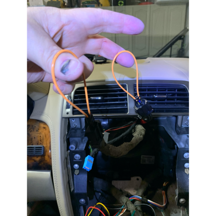 There are 3 of these connectors, the one with a green connector attached is connected to the blue box that comes with the screen. 