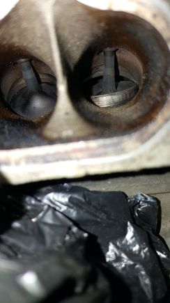 after taking off the air intake, I seen this.... :(