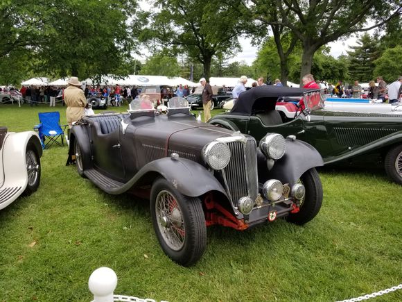 An SS-1. the SS stands for "Swallow Sidecar" - the company's original name - which they changed after WWII. This one looks unrestored.