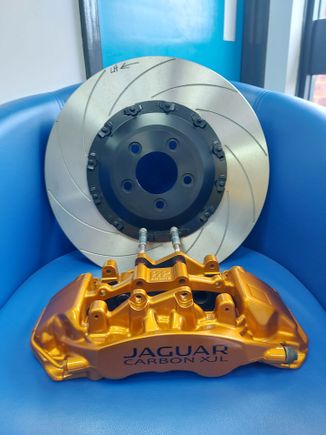 Custom 390 disc with AP Racing 6 pot BBK