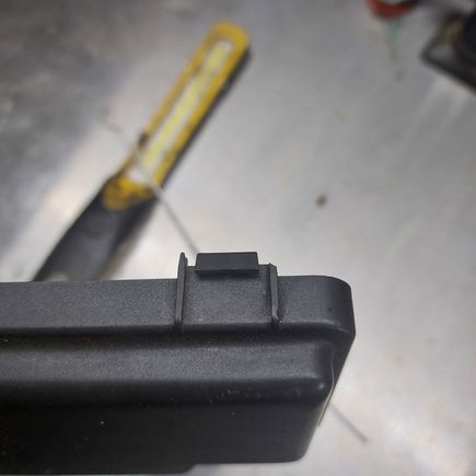 Showing broken clip