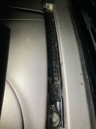 Base of vent which I guess should have come out with grill attached. 