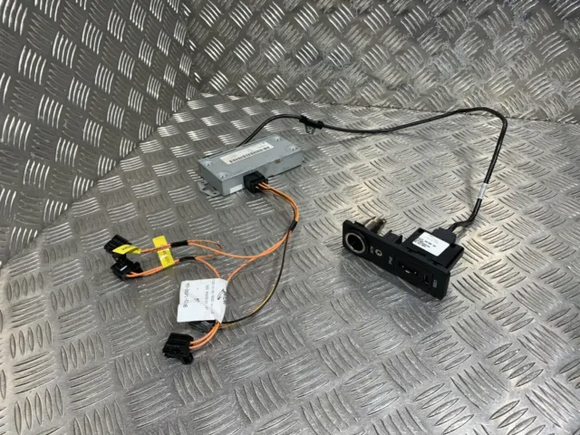USB/aux port
