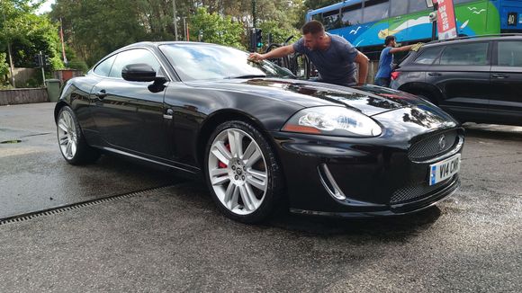 Looks best freshly washed and waxed