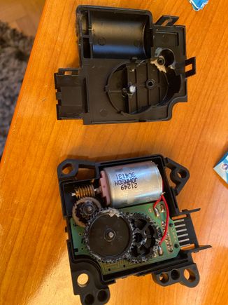 Im cleaning the board before reassemble 